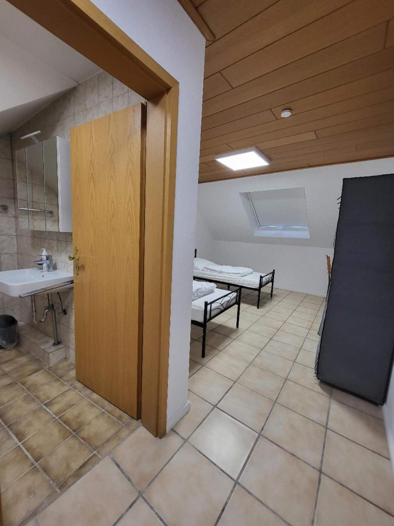 Zimmer Nr 4 Mit Privates Badezimmer In Juelich Hotell Exteriör bild